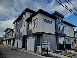 Building Photo - 250 Nickel Rd