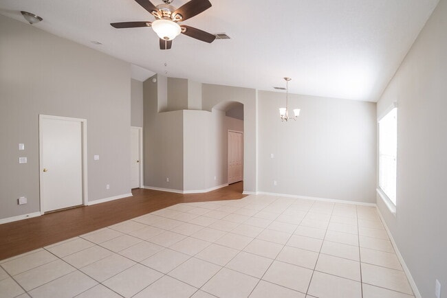 Building Photo - 172 Afton Ln