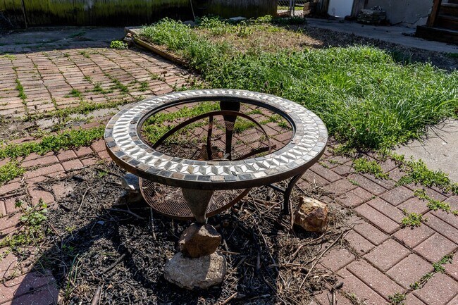 Foto del edificio - Large 3 bedroom 2 bath house