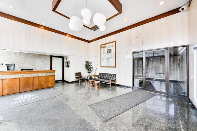 Foto del edificio - 444 W Fullerton Pkwy