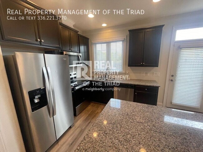 Foto del edificio - 3 Bedroom/2.5 Bath Townhouse in High Point
