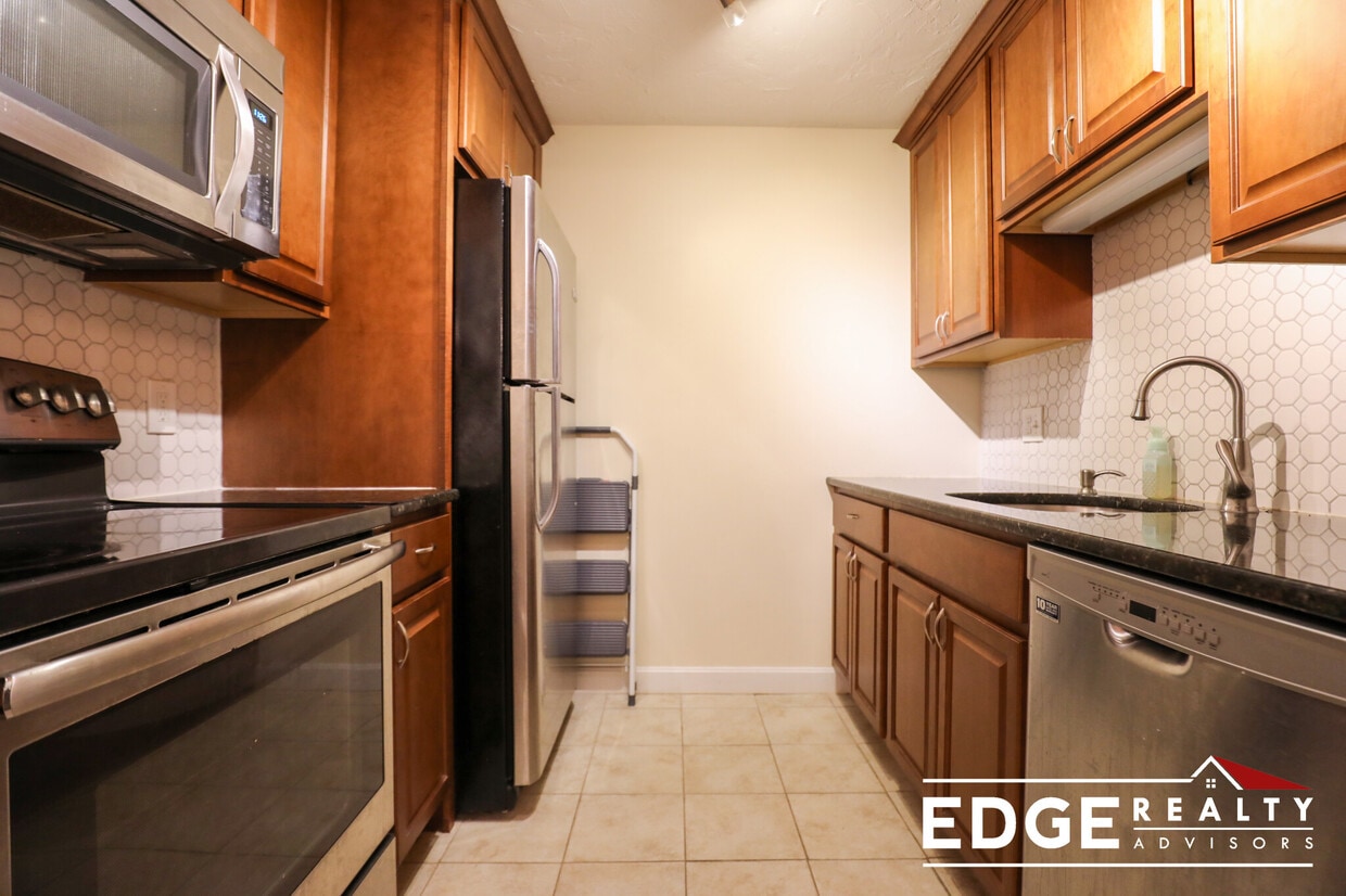 Photo - 16 Winter St. Unit 35C