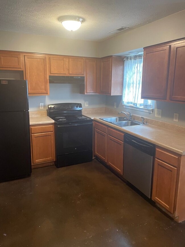 Building Photo - 122 Pebble Ct