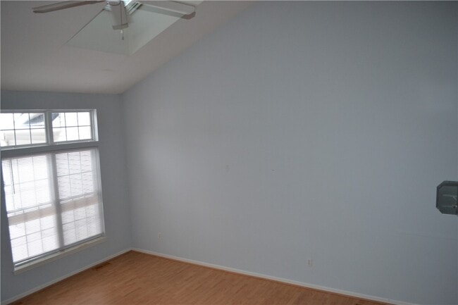 Building Photo - 24 Amberwood Pl