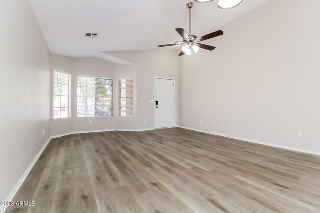 Building Photo - 2702 W Silver Creek Ln