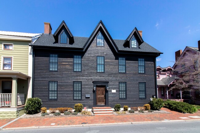Building Photo - Downtown Milford Year Round Rental - Unfur...