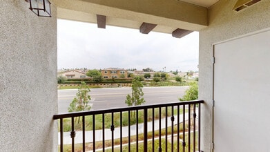 Interior Photo - Avena