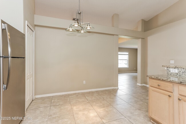 Building Photo - 10002 Lancashire Dr