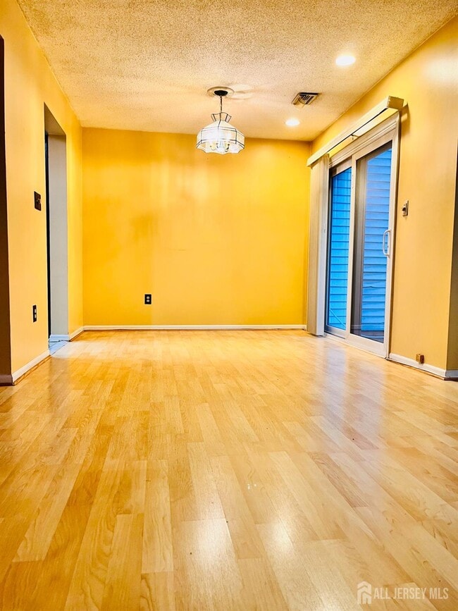Building Photo - 94 Van Liew Ct