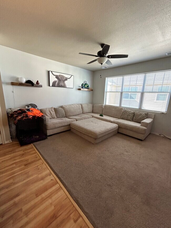 Foto del edificio - 6915 W 3rd St