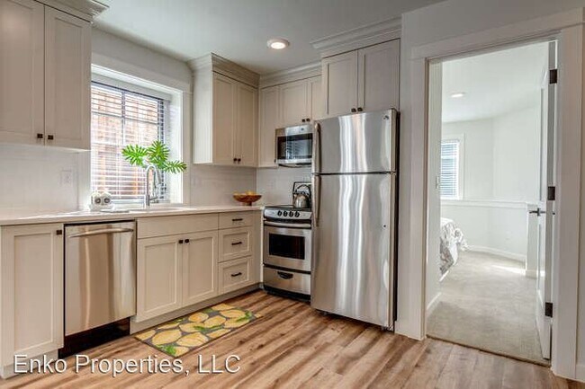 Building Photo - 1 br, 1 bath House - 21 SW Meade St Unit #B
