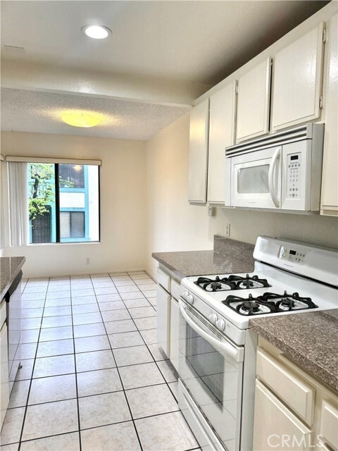 Foto del edificio - 20527 S Vermont Ave