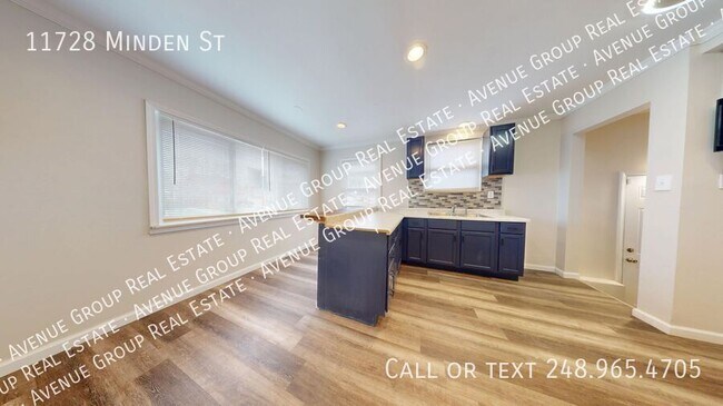 Building Photo - 11728 Minden Ave