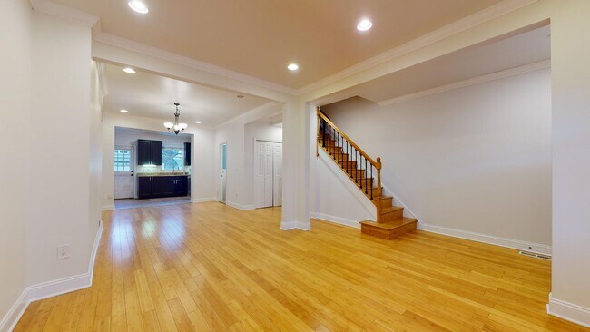 Building Photo - 1420 Morse St NE