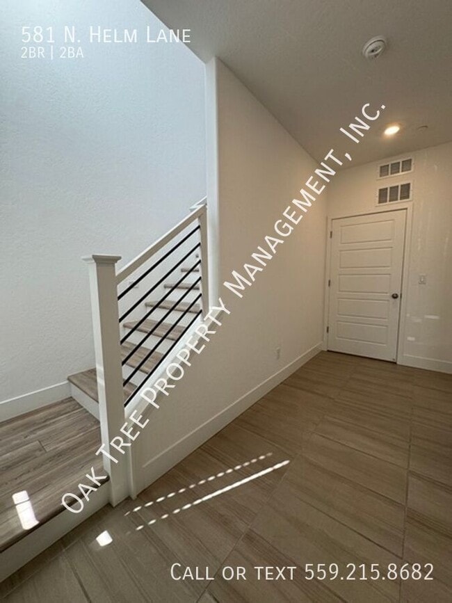 Building Photo - 581 N Helm Ln