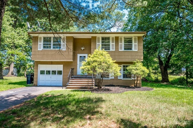Building Photo - 5 Pelmont Pl