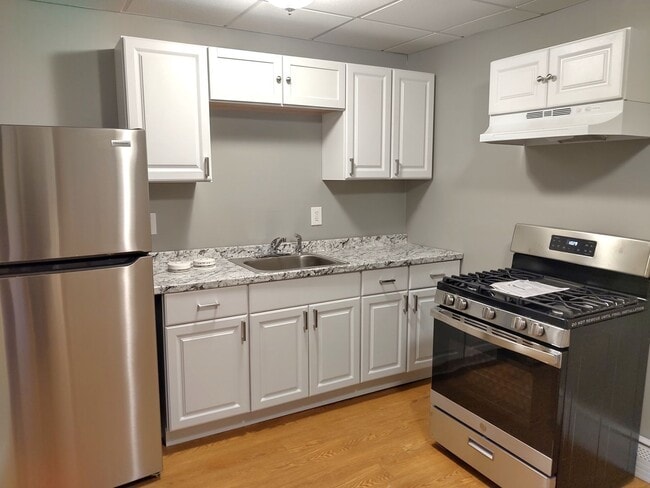 Building Photo - 86-88 Lawn Avenue