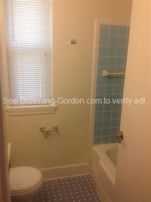 Building Photo - Cute and convenient duplex available!!