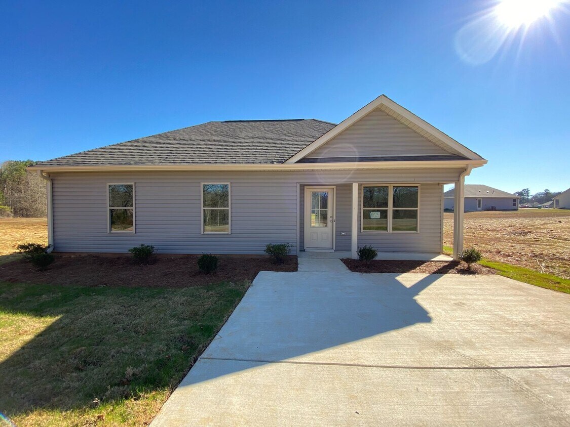 2725 Allison Mill Rd, Talladega, AL 35160 House Rental in Talladega
