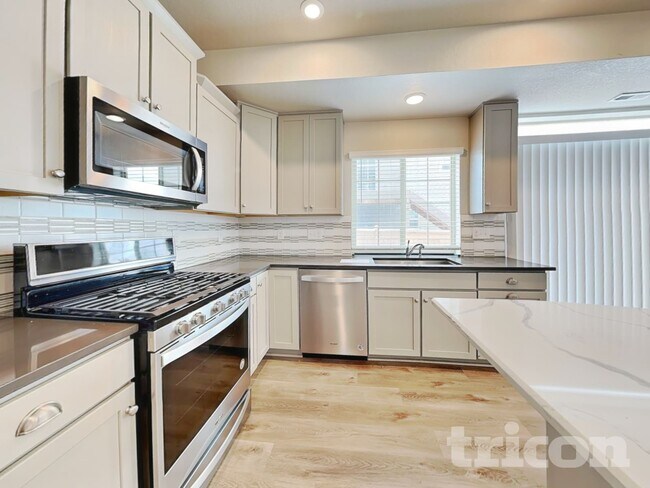 Foto del edificio - 10550 Waco St