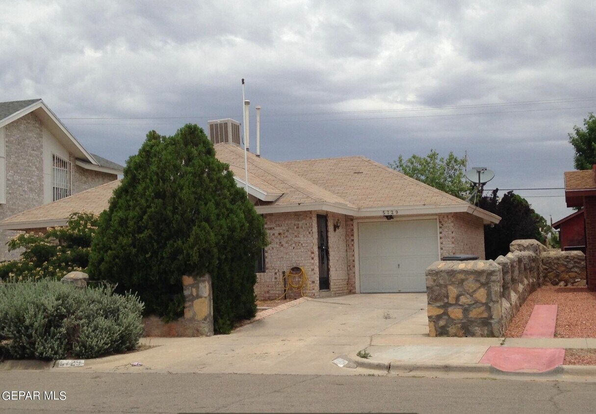 5729 Stan Musial Ct, El Paso, TX 79934 House for Rent in El Paso, TX