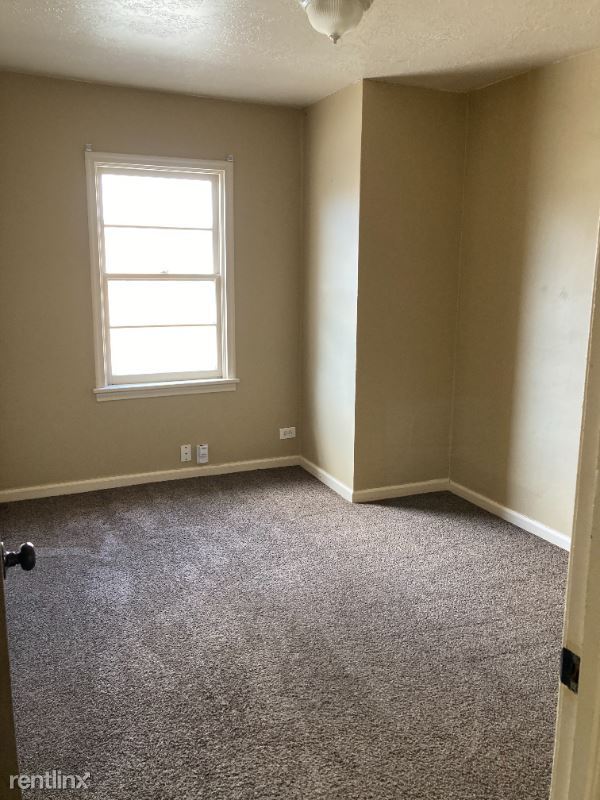 Building Photo - 3 br, 1 bath House - 337 N 700 E