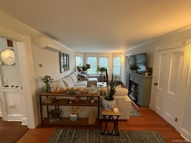 Foto del edificio - 10 River Ave