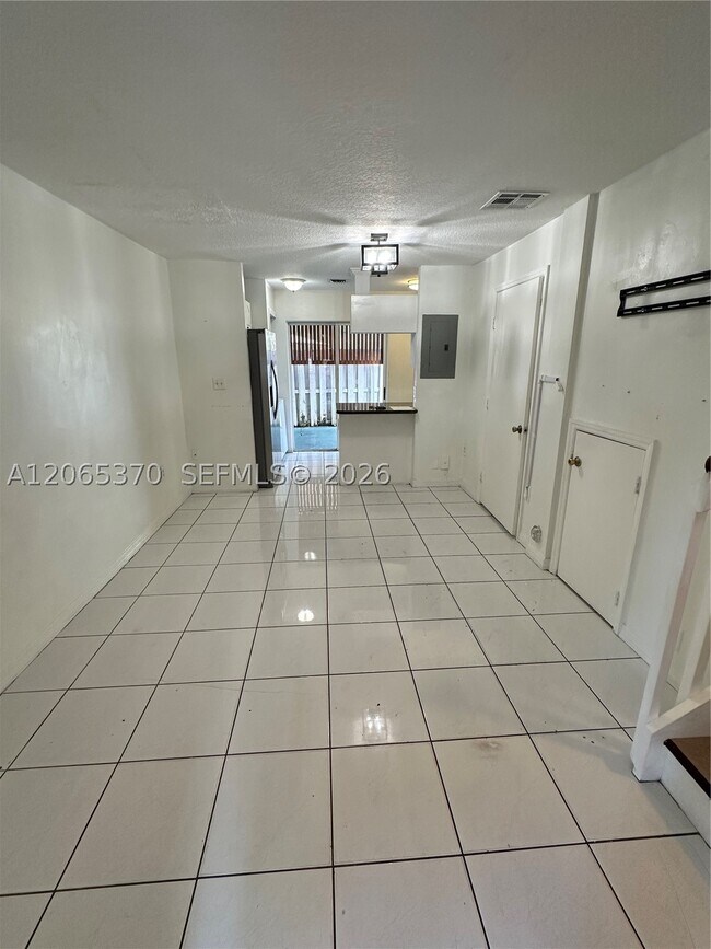 Foto del edificio - 920 NW 78th Ave