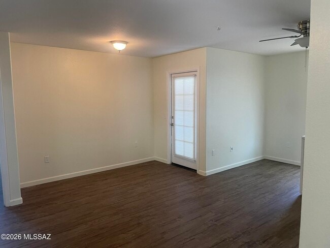 Building Photo - 5751 N Kolb Rd