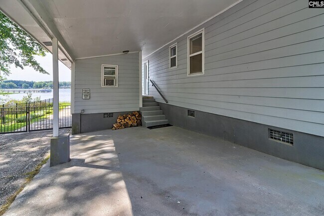 Foto del edificio - 435 State Rd S-32-1194