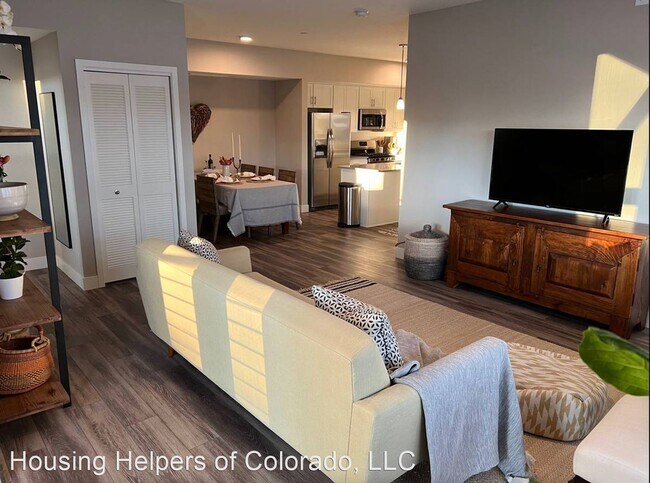 Building Photo - 2 br, 2 bath House - 230 S Cherrywood #204