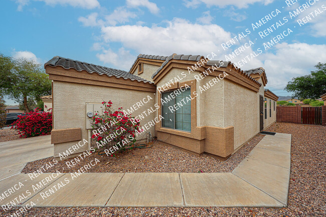 Foto del edificio - 23942 W Hadley St