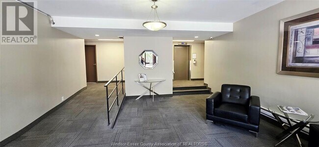 Building Photo - 3905 Riverside Dr