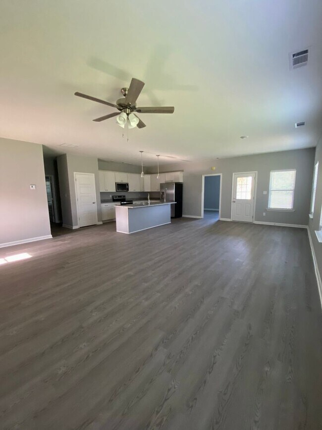 Foto del edificio - 4 bed, 2 bath in Atoka built in 2022