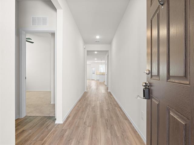 Foto del edificio - 803 Goldenrod Ln