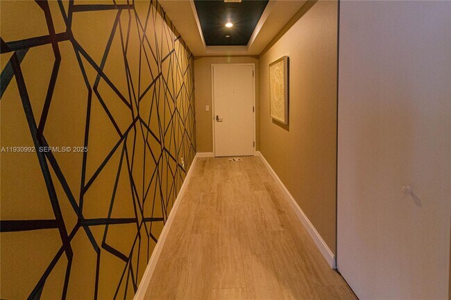 Foto del edificio - 45 SW 9th St