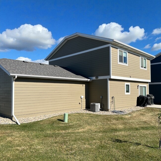 Foto del edificio - 4501 E Whisper Ridge Pl