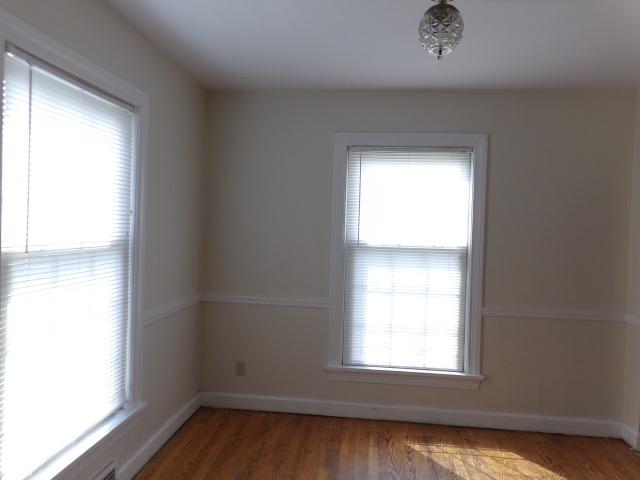 Building Photo - 204 Erskine Ave