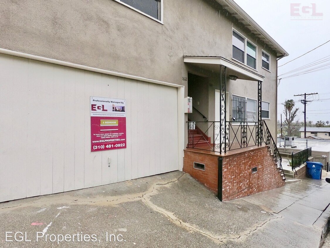 Primary Photo - 2527 Berkeley Ave