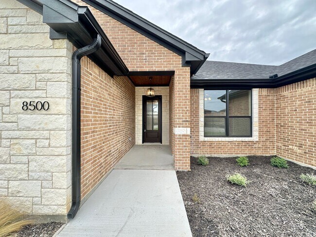 Foto del edificio - Viewable Now By Appointment!