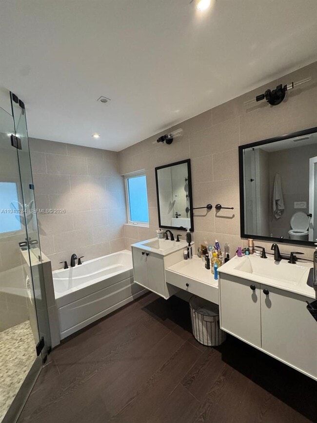 Foto del edificio - 16440 Ruby Lake