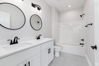 Building Photo - Town Center Apartments