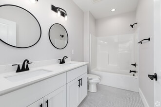 Building Photo - Town Center Apartments