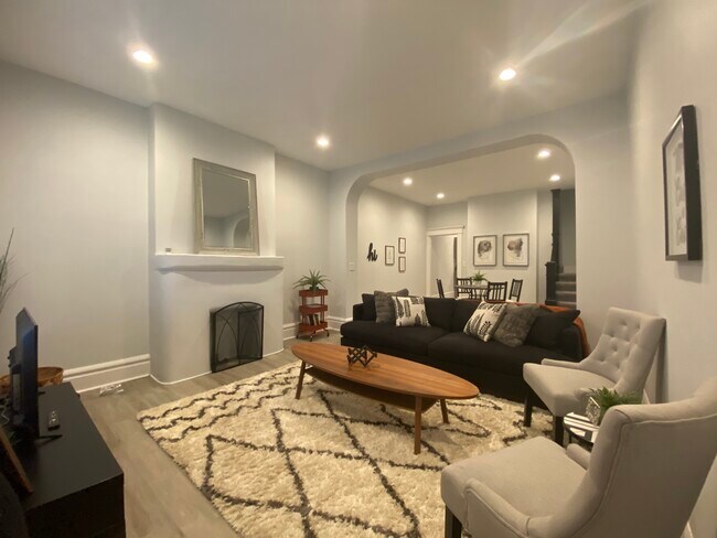 Building Photo - 435 Stoddart Ave