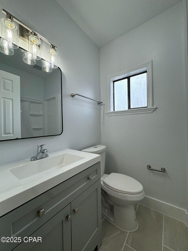 Foto del edificio - 422 Magnolia Ave