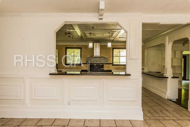 Building Photo - 8635 Hickory Ln