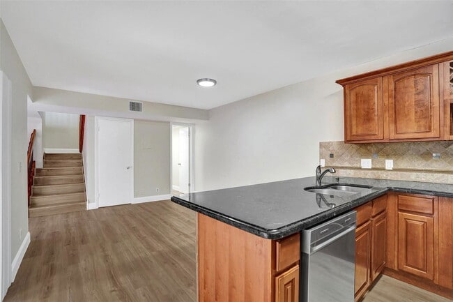 Building Photo - 4872 NW 95th Ave