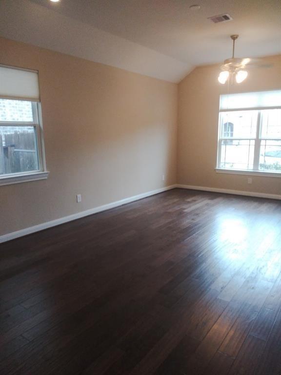 Foto del edificio - 8123 Legacy Creek Dr