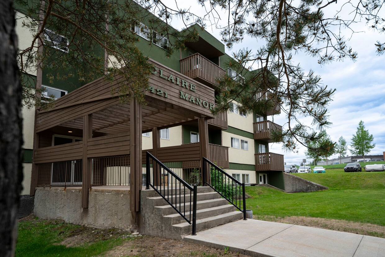 Building Photo - Claire Manor