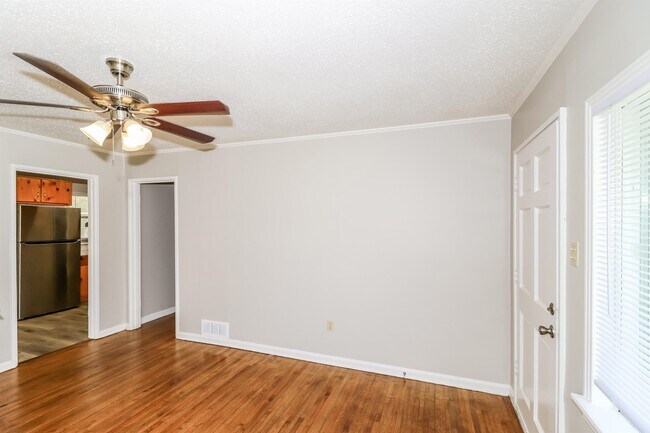 Building Photo - 4815 Marcel Ave